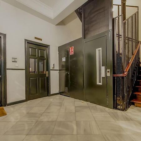 Modern Apt Para 6Px En La Plaza De Tirso De Molina Мадрид Екстериор снимка