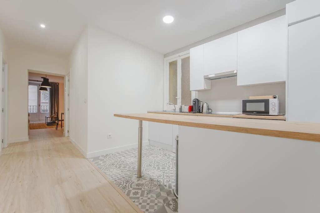 Modern Apt Para 6Px En La Plaza De Tirso De Molina Мадрид Екстериор снимка